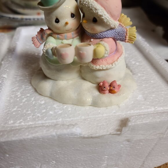Precious Moments Snowman Couple - Picture 5 of 8